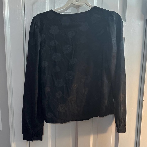 A new day blouse - Picture 3 of 3